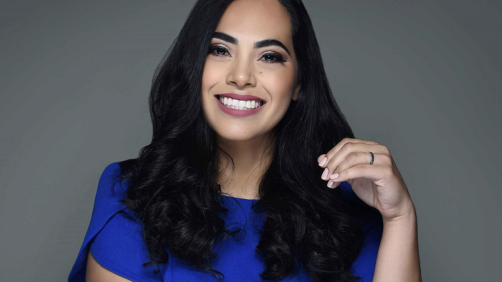 La republicana Mayra Flores cambia el escaño de la Cámara Demócrata en el sur de Texas